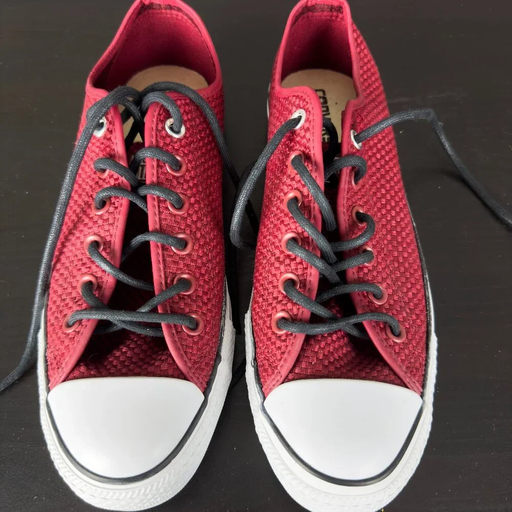 *RARE* Converse Men's in a Woven / Picnic Basket Style of Material - Picture 1 of 4
